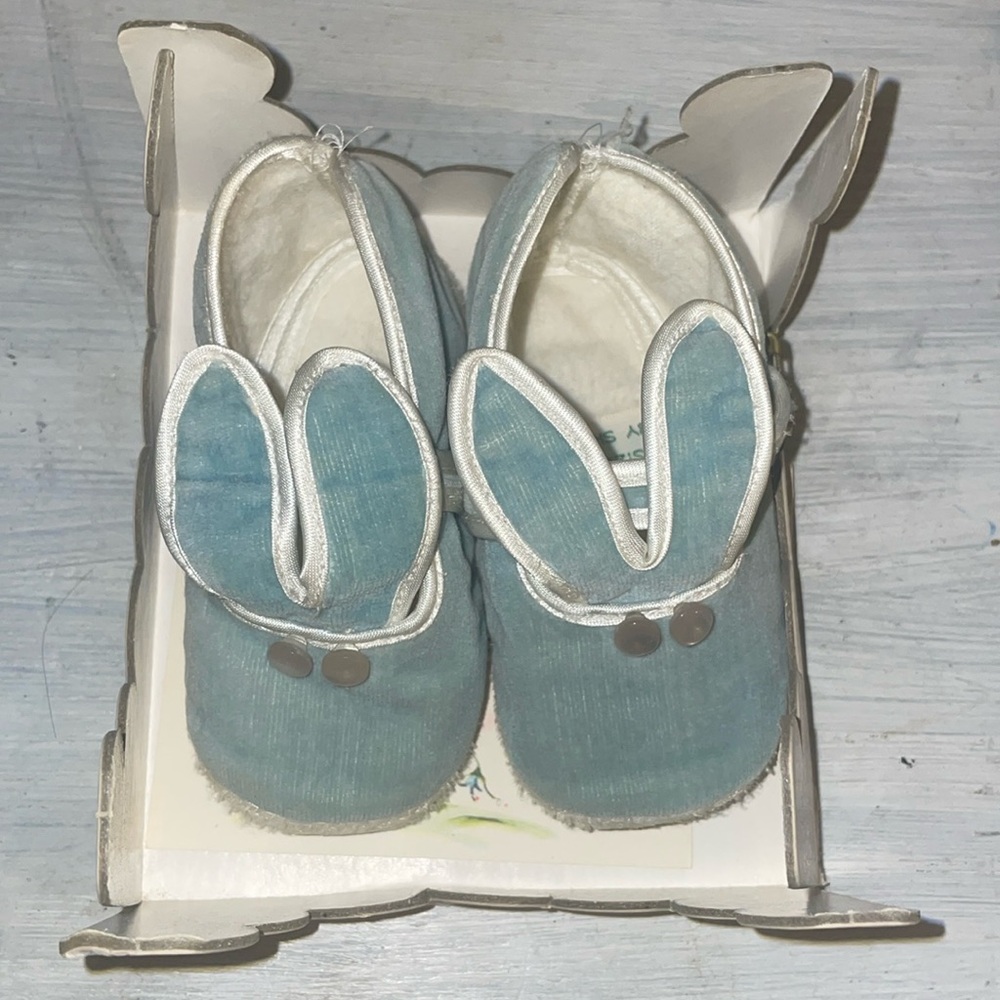 Cradle knit Vintage 1930’s baby shoes in box blue size 1 made in Japan Pearl top